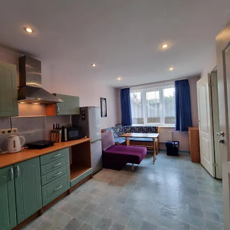 2-room In The House With The Separate Entrance & Free Parking * Riga