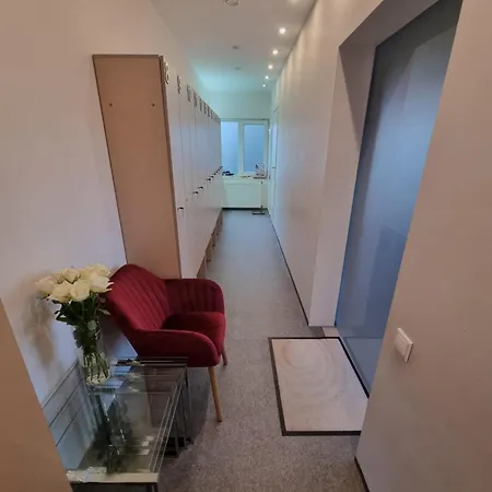 2-room In The House With The Separate Entrance & Free Parking *