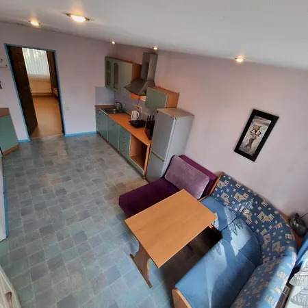 2-room In The House With The Separate Entrance & Free Parking Apartament Ryga