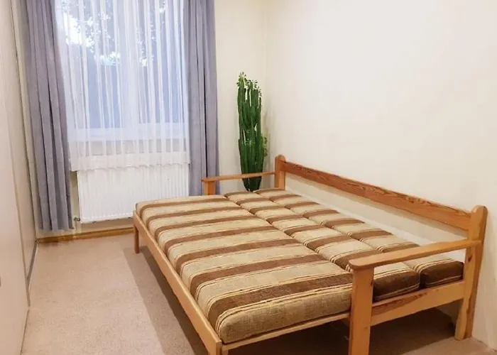 2-room In The House With The Separate Entrance & Free Parking Рига