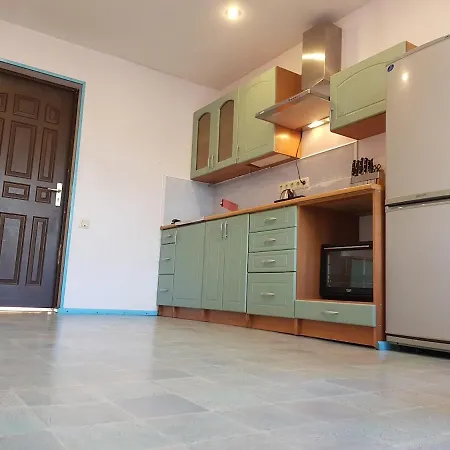 Apartamento 2-room In The House With The Separate Entrance & Free Parking Riga